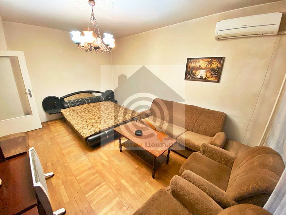 Двустаен Апартамент в Дружба