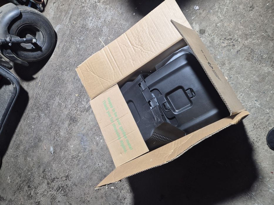 Masina de tuns iarba electrica