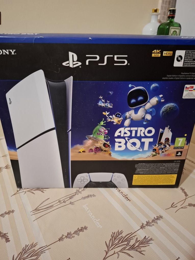 Playstation 5 (ps5 slim) cu 2 manete