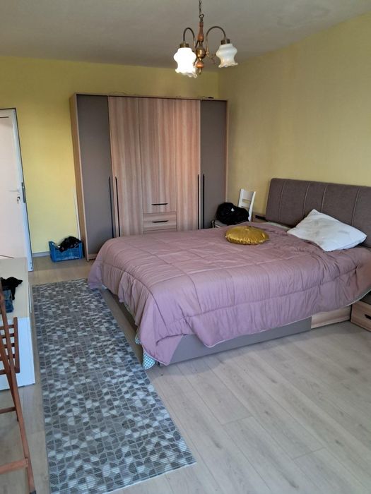 Тристаен за продажба в ж.к. Ботунец