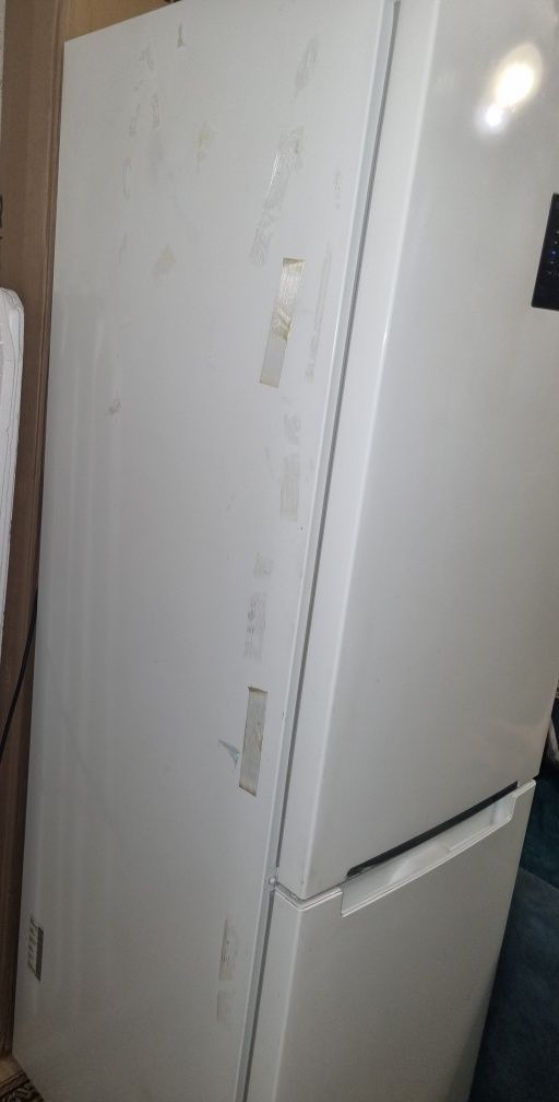 Холодильник Samsung RB31