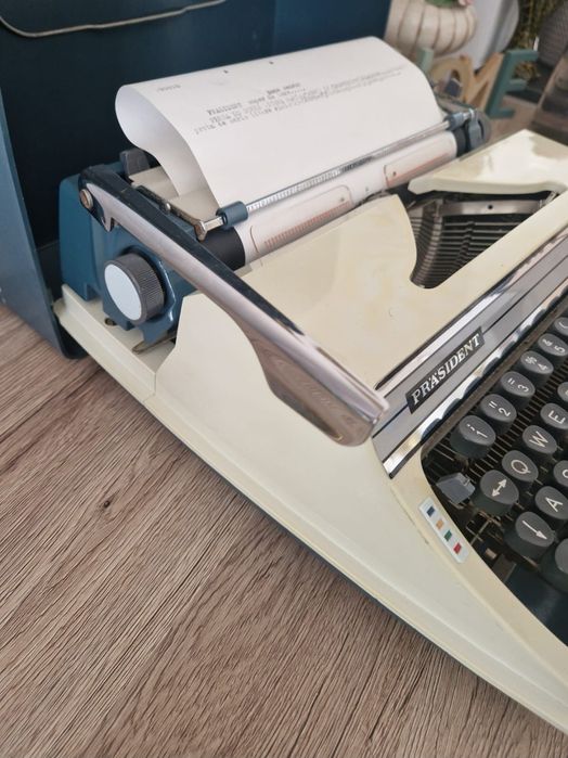 Prasident masina de scris