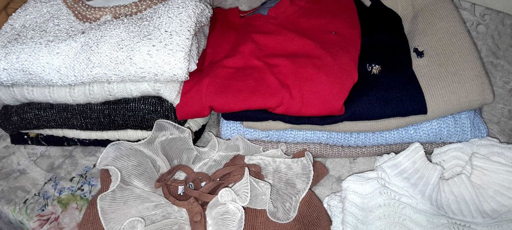 Отлични пуловери от 5 до 14лв.