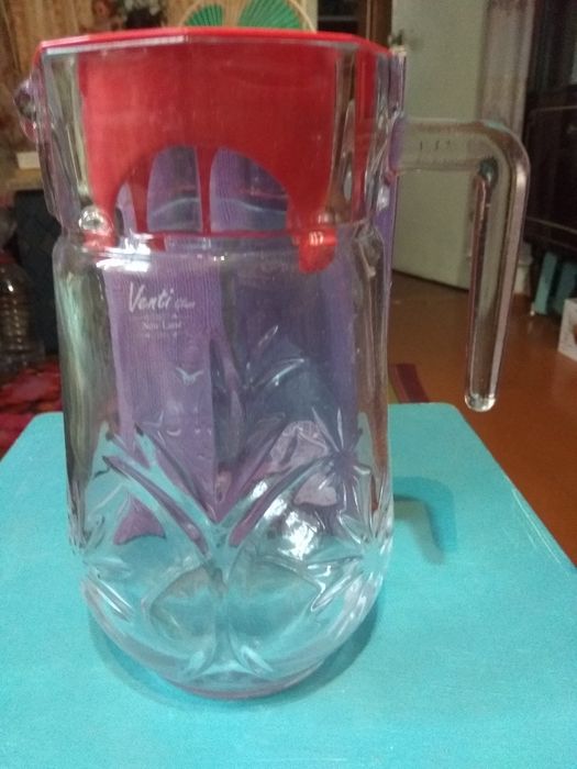 Графин,с крышкой,в упаковке