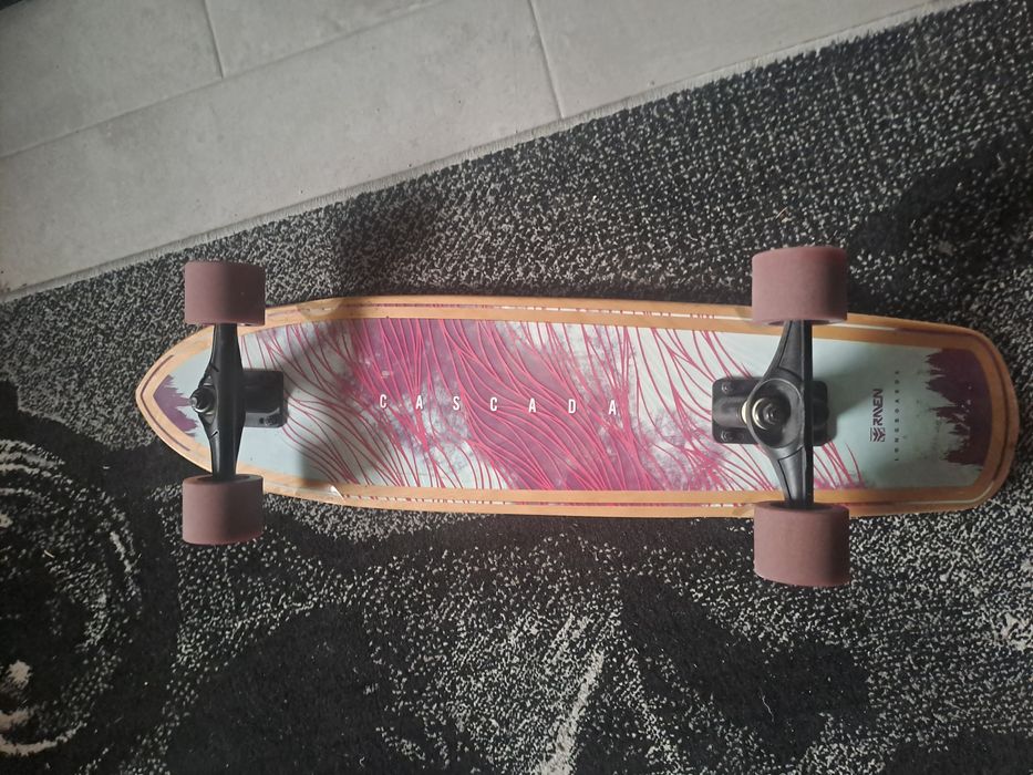 Vând skateboard(tip longboard cruiser)