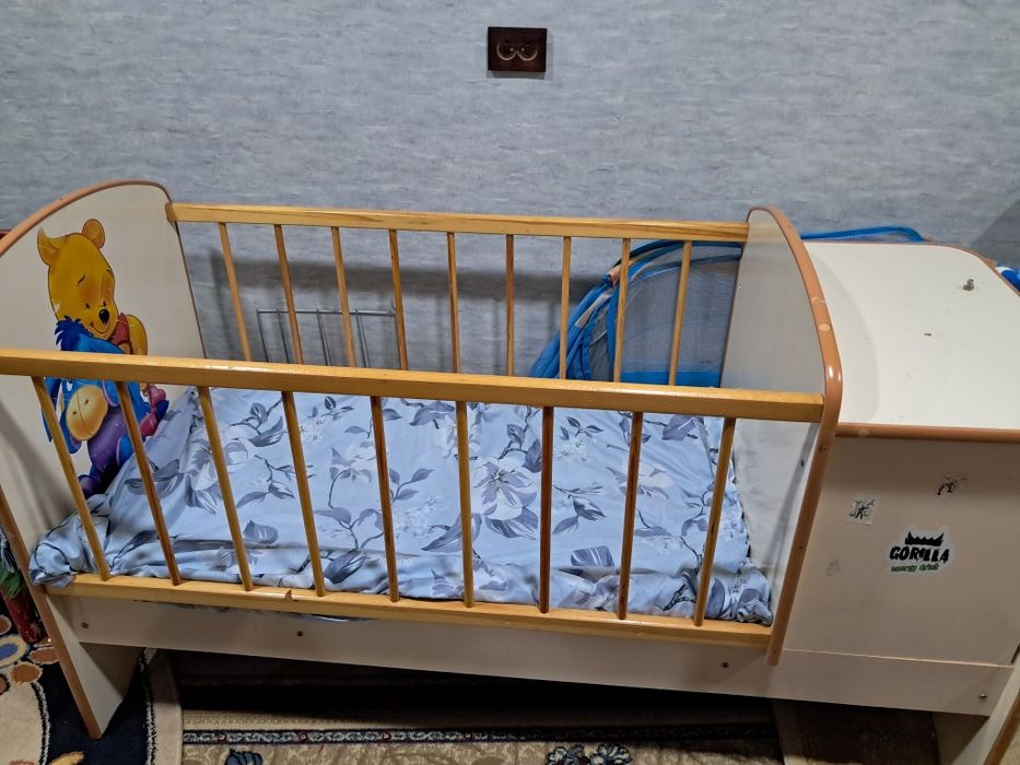 Детская кроватка