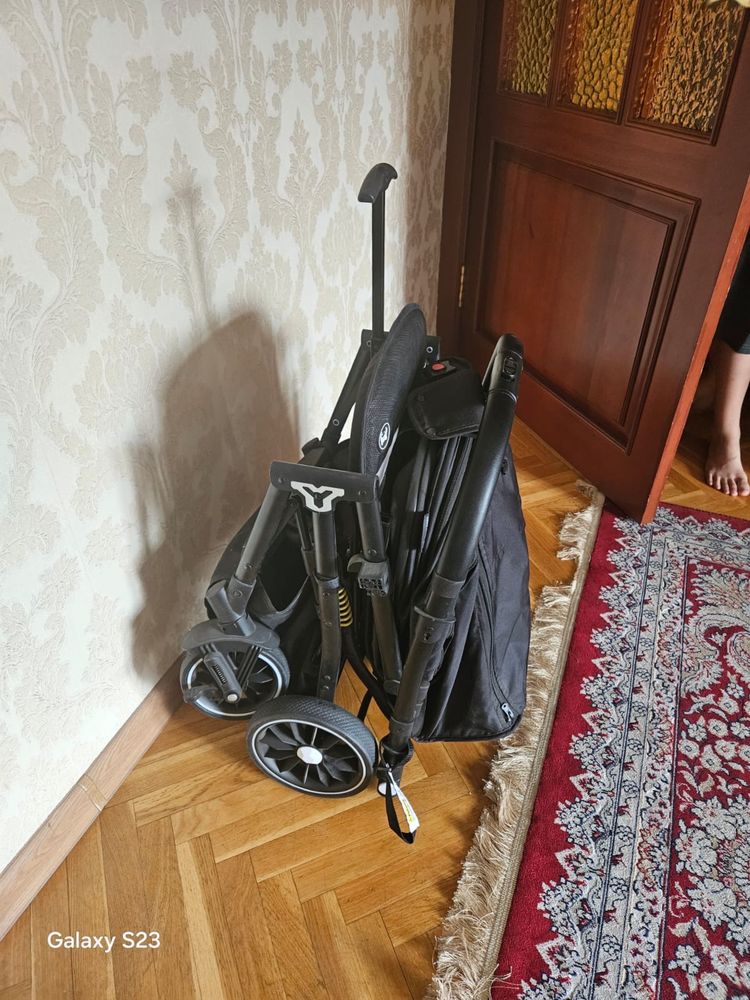 Коляска прогулочная