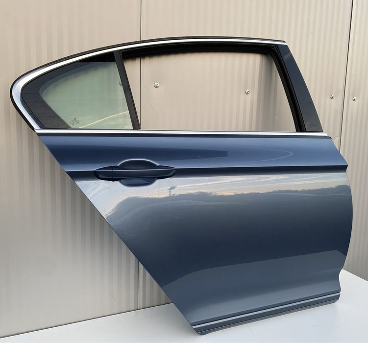 Usa dr spate Limuzina  vw Passat B8 cod de culoare LB5J 2015-2020