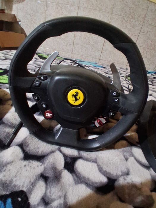 Volan thrustmaster t80