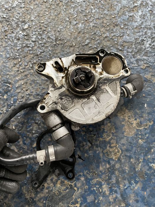 Pompa vacuum audi a4 a5 a6 q3 q5 a3 passat b7 cc 2.0tdi cgl cff cah