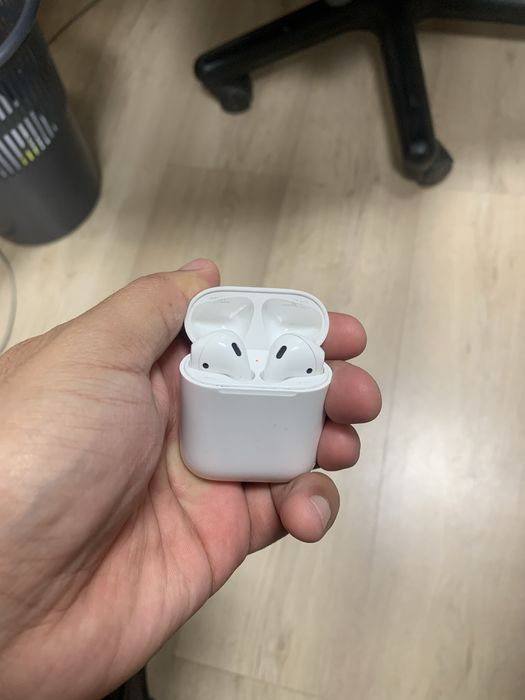 Продается Airpods оригинал