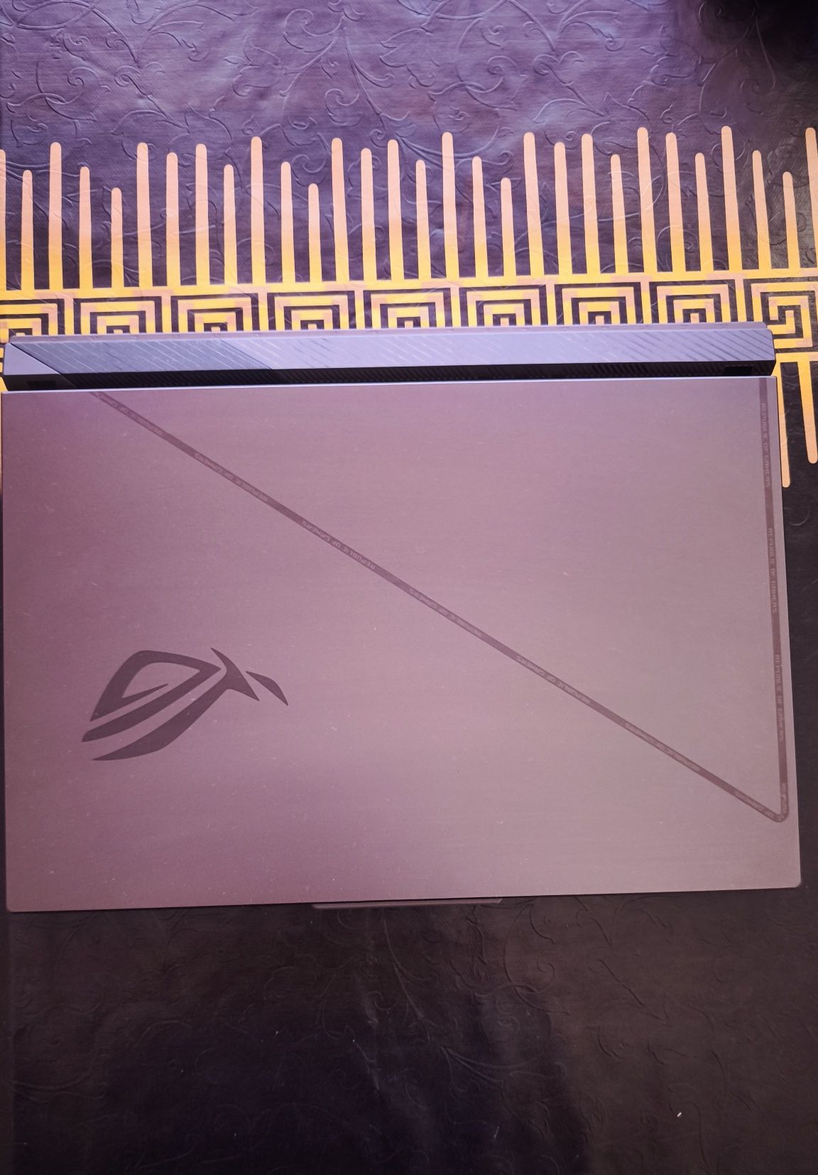 Продавам Геймърски лаптоп  ROG Strix G16 G614JU-N3111