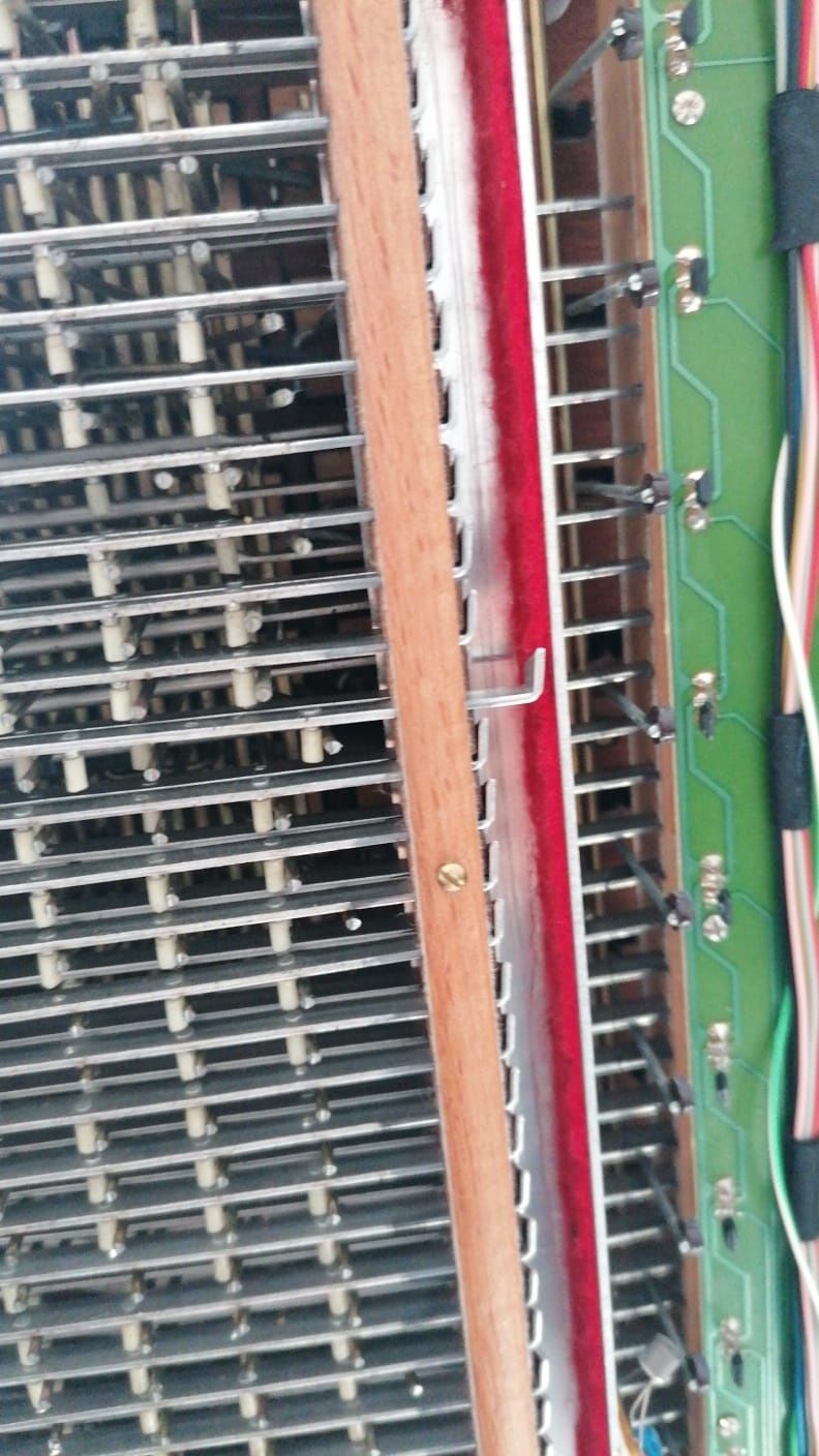 Midi acordeon pe baterie acumulator reparație service, cablu midi