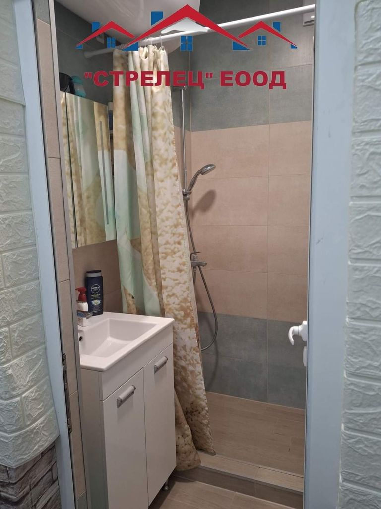 Продава се Тристаен апартамент в Добрич, Дружба 1 - 73 кв.м за 978 €/кв.м - Снимка #12