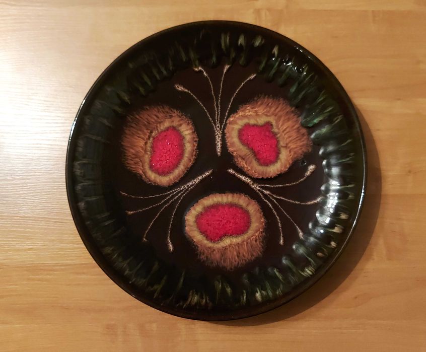 Советская декоративная настенная тарелка «Цветы»