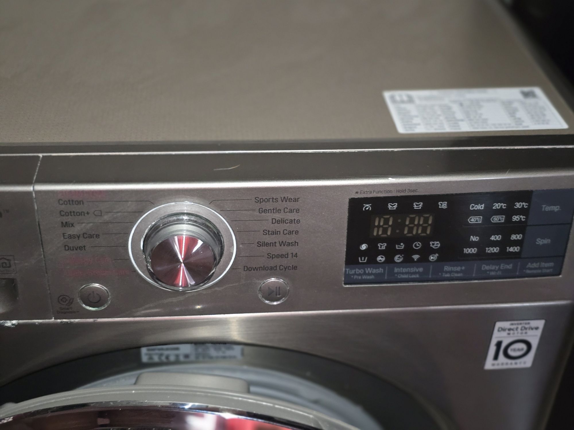 Mașina de spălat 9 kg, LG cu wifi, 700 lei