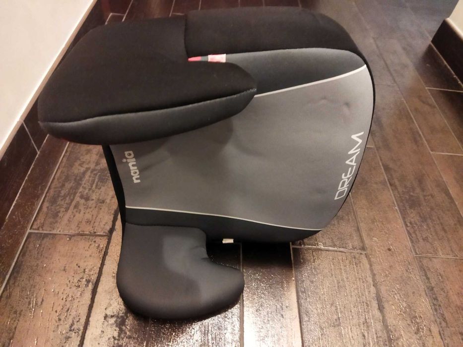 Продавам детска седалка за кола