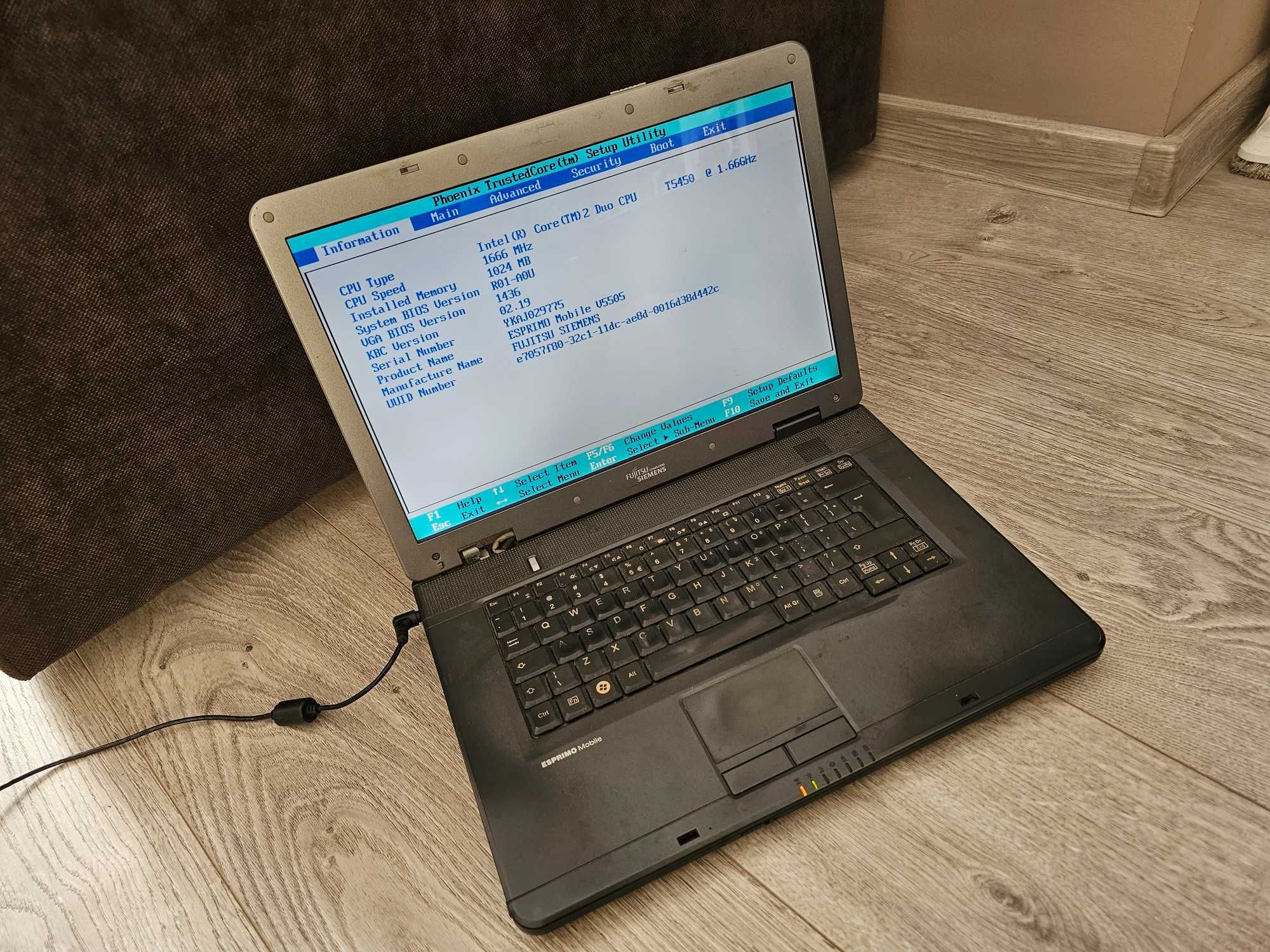Laptop Vechi Fujitsu Siemens V5505