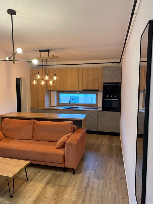 Închiriez ap 2 camere încălzire în pardoseală