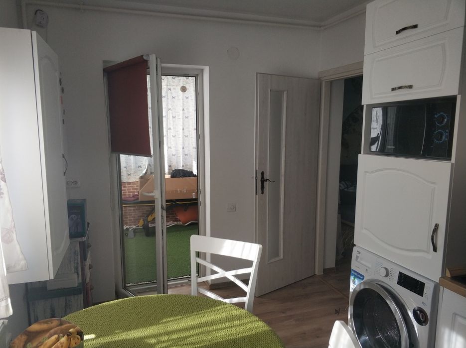 Proprietar vând apartament 2 camere și 2 balcoane+pod