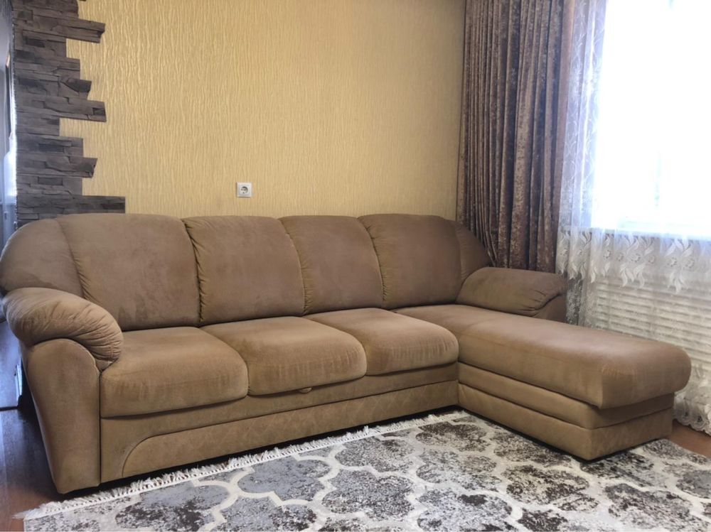Выдвижной велюровый диван (275Х110)
