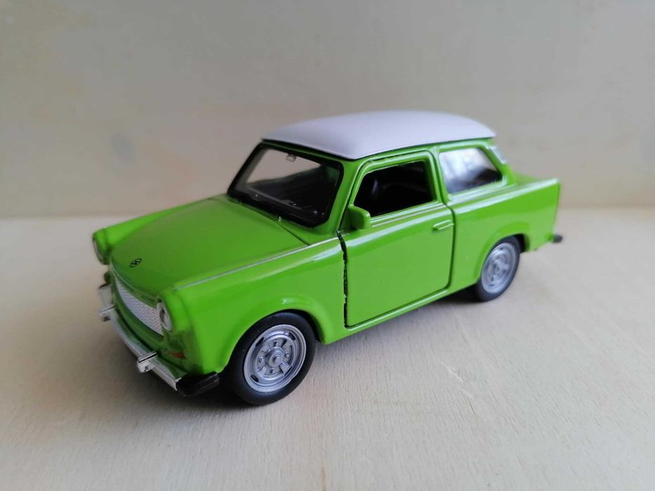 Трабант 601 в мащаб 1:34