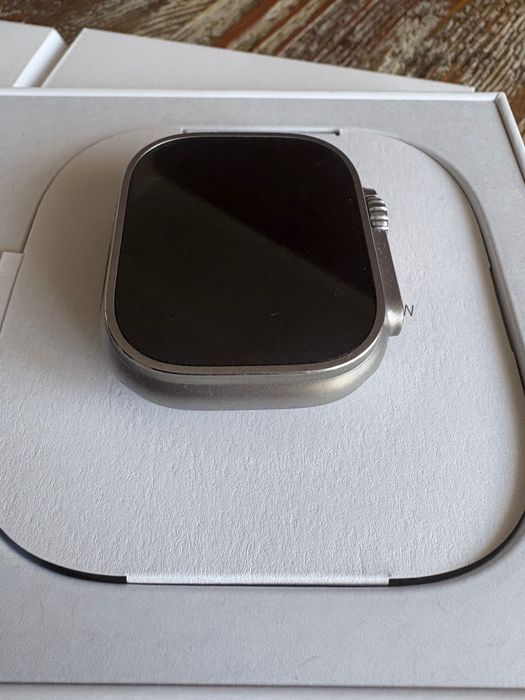 Оригинален Apple Watch Ultra перфектен с документи за покупката