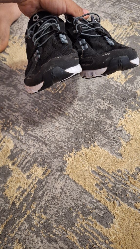 Adidași on cloud