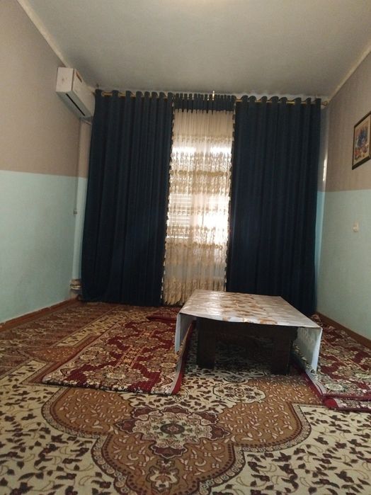 Uchtepa 25 kvartal 1/5/5   2/6 balkon  srochna narxda sotiladi