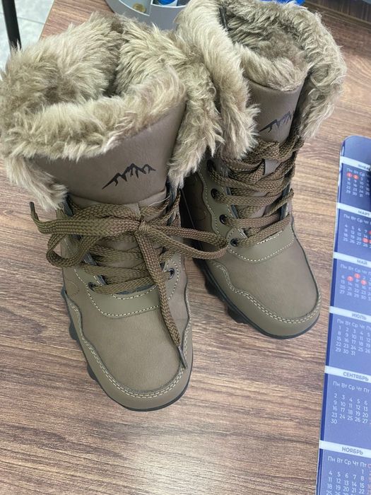 Срочно продам теплые зимние сапожки