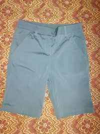 Vand pantaloni scurti Puma eleganti marimea 32