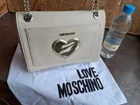 Love Moschino-малка бежова чанта със синджир
