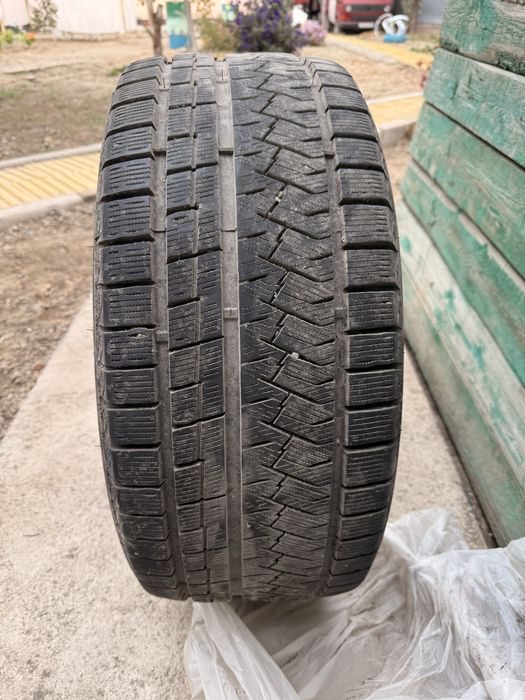 Шины зимние 245х45х18 Triangle в отличром состоянии