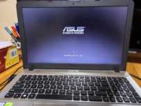 Laptop ASUS.
