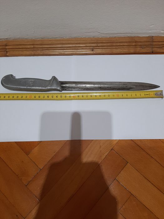 Vand baioneta modificata.