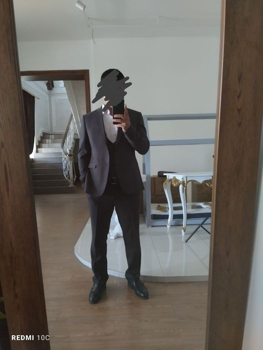 Kiyov kastyum shim oq koylak va tufli