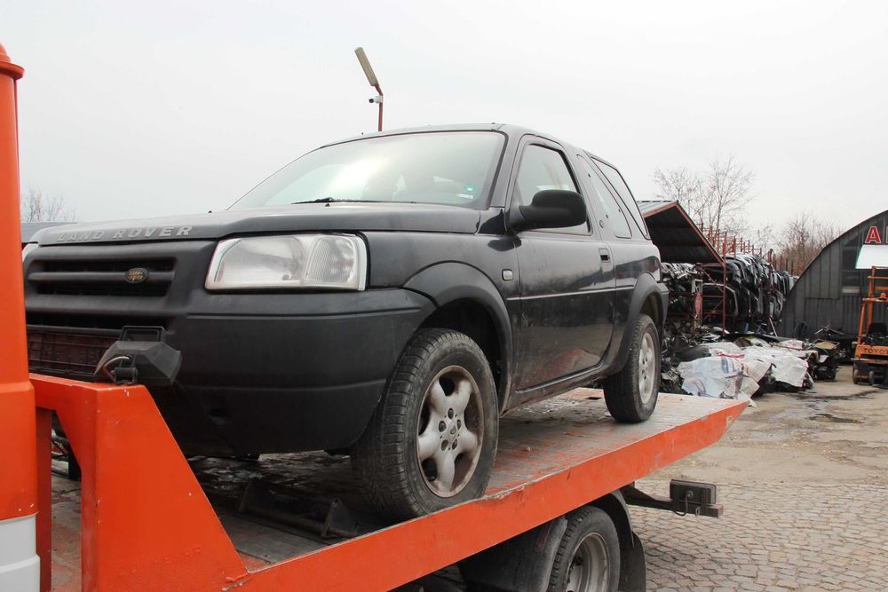 Land Rover Freelander  2.0 D – само на части