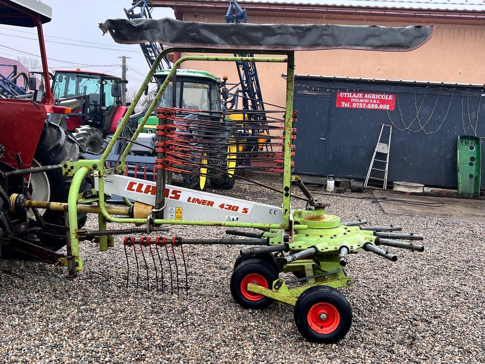 Grebla de adunat fîn claas 330