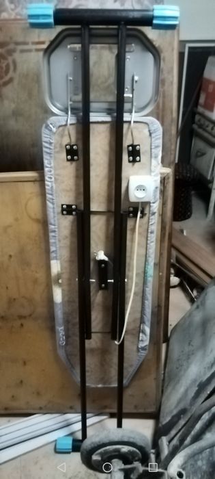 Гладильная доска с розеткой в отличном состоянии