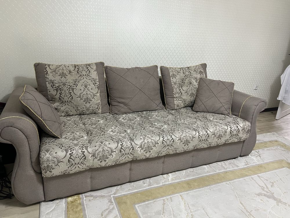 Продам 2 дивана на 3 и 2 посадочных мест. в хорошем состоянии