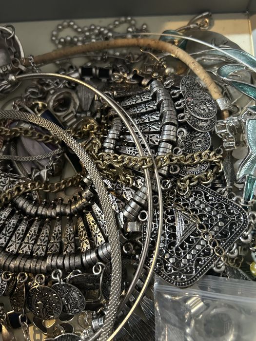 Vand lot bijuterii vintage