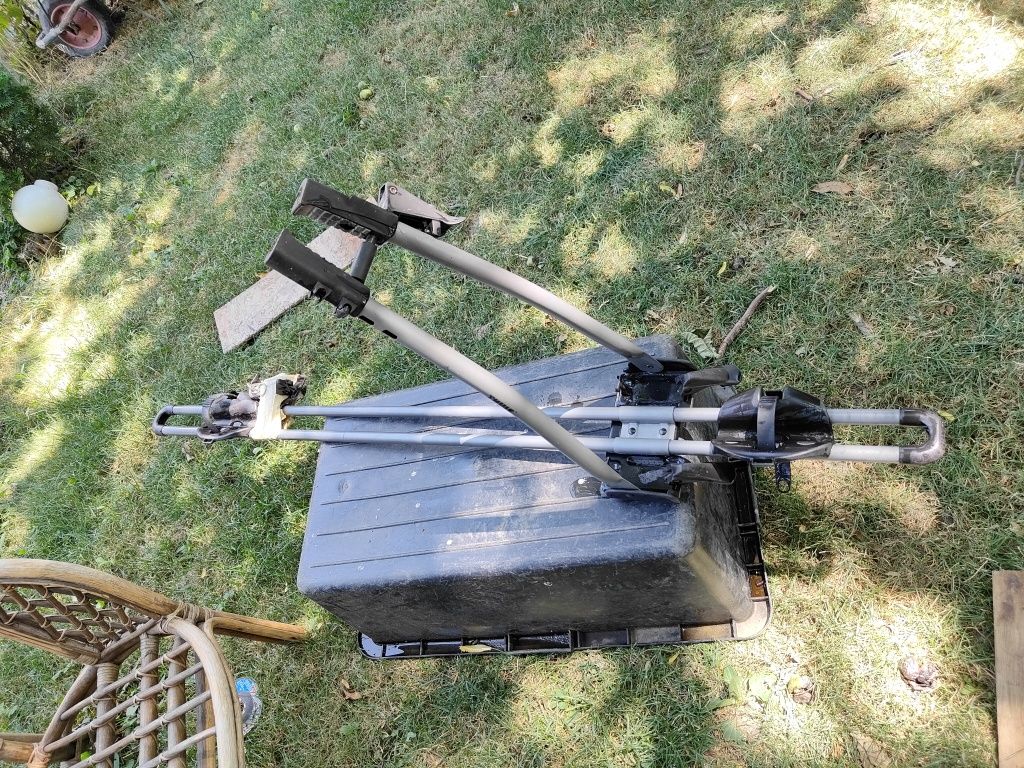 Vând suport bicicletă Thule