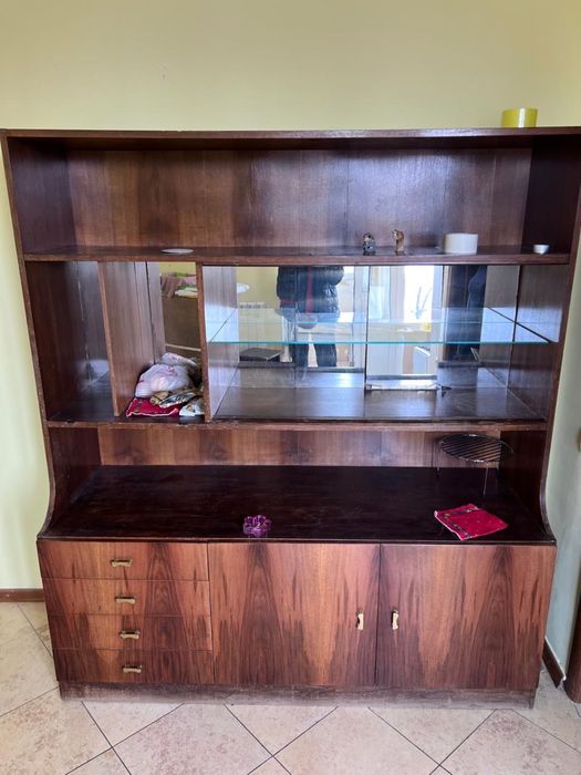 Отдам старую мебель