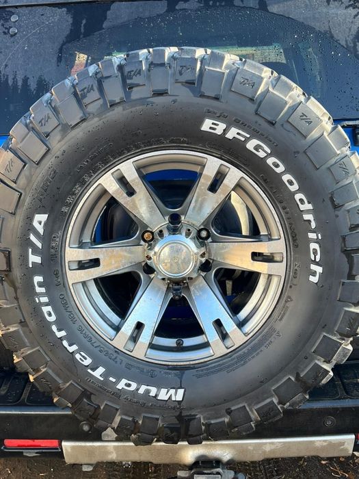 Продам комплект б/у шин и дисков — 5 штук