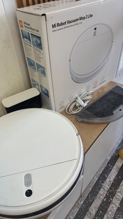 Продам робот-пылесос xiaomi в хорошем состоянии