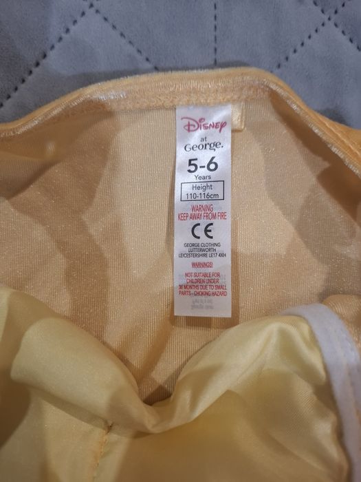 Карнавални рокли на принцеси