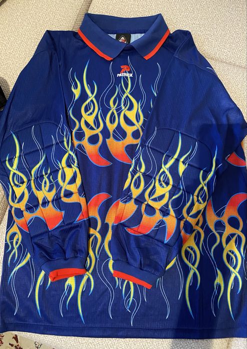 Хоккей.Мужской костюм для хоккея