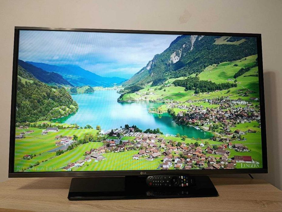 Смарт телевизор LG