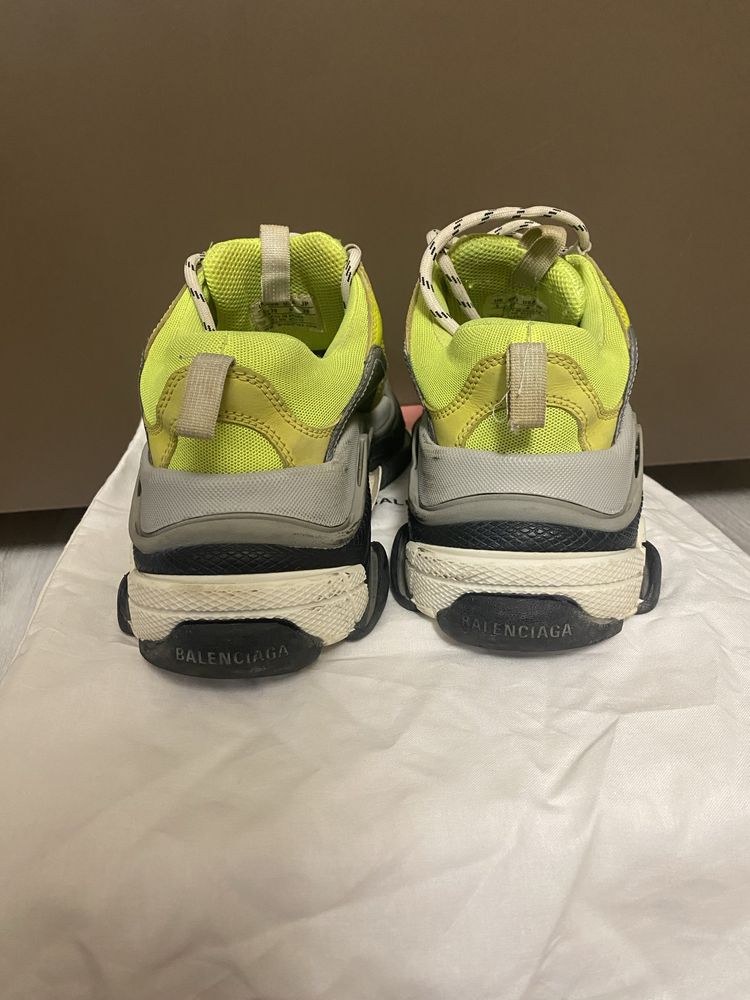 Adidasi balenciaga triple s marime 39