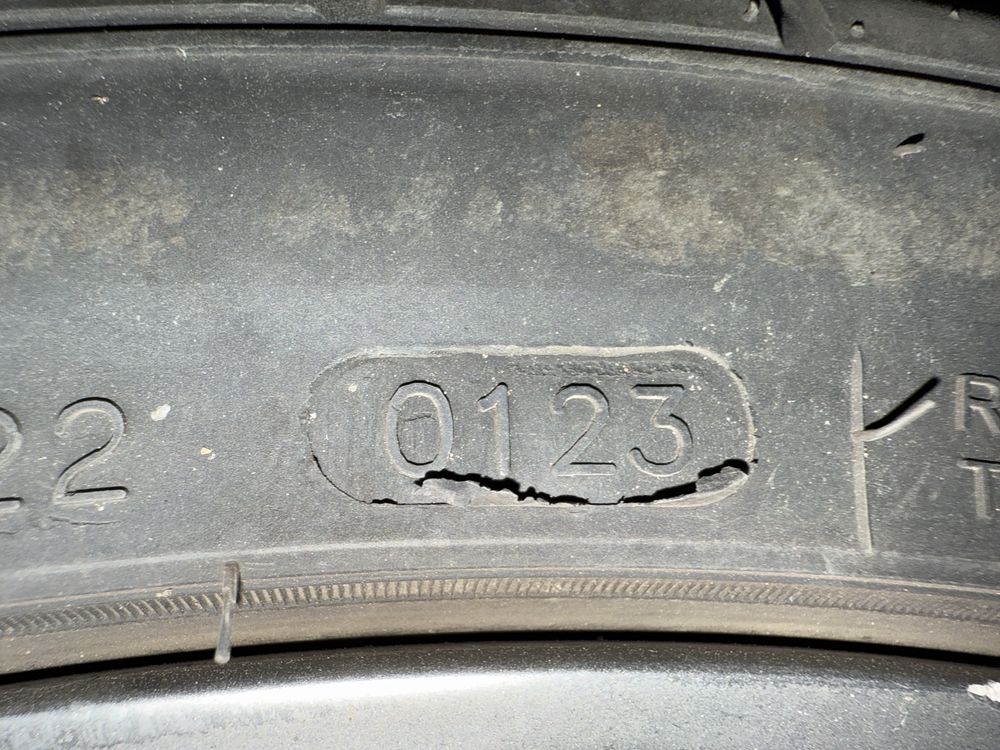 4 броя летни  гуми с джанти за opel insignia 245/35 zr20